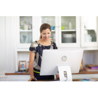 моноблок HP Pavilion All-in-One 23-q000ur